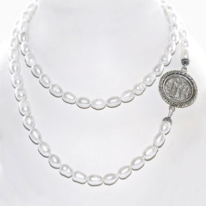 Collana Moneta Statere in Argento 925/000 e Perla Biwa.