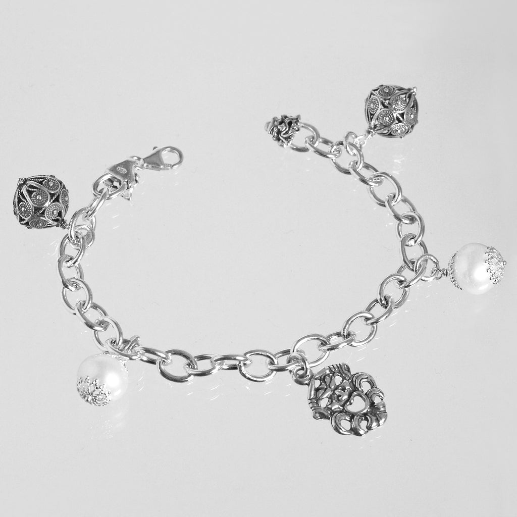 Bracciale Maschere Apotropaiche in Argento 925/000 e Perle.